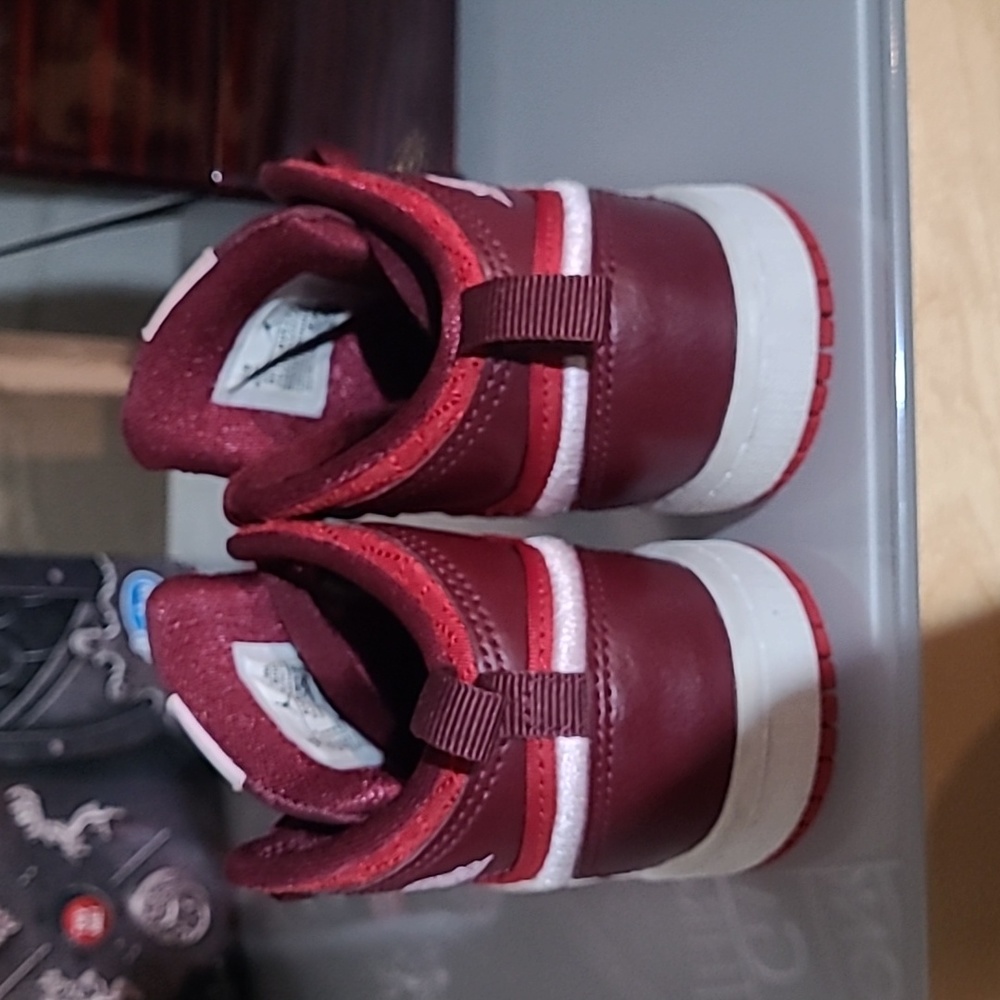 Jordan 1 - Picture 3 of 5